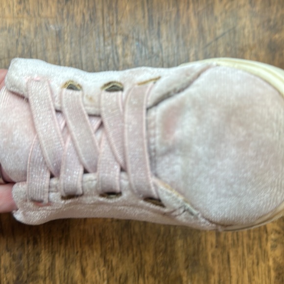 Girls velvety slip on shoes - Picture 3 of 6